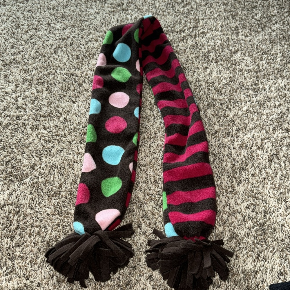 GAP Kids fleece scarf, Justice convertible sequin gloves and NWT magic gloves - Picture 2 of 5